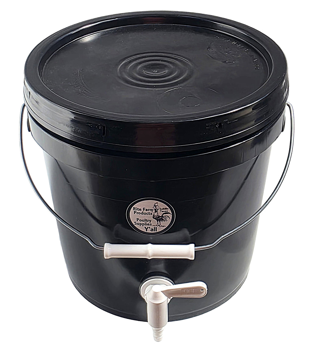 Quail Town Cages by Rite Farm Products - 2 Gallon Water Reservoir Kit